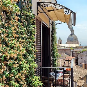 https://terrazze-navona.it-romehotels.com